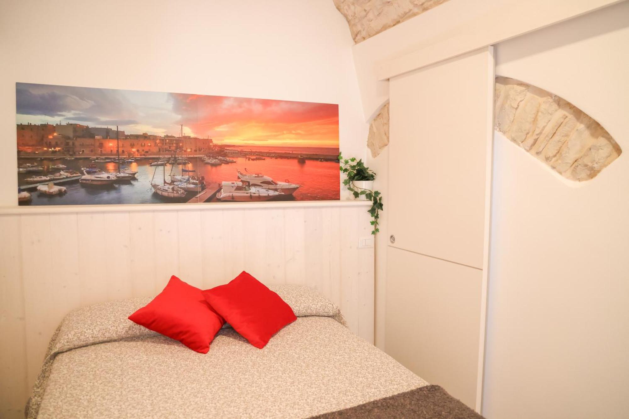 Room 20 - Piccola Camera In Pietra Bianca Giovinazzo Exterior foto